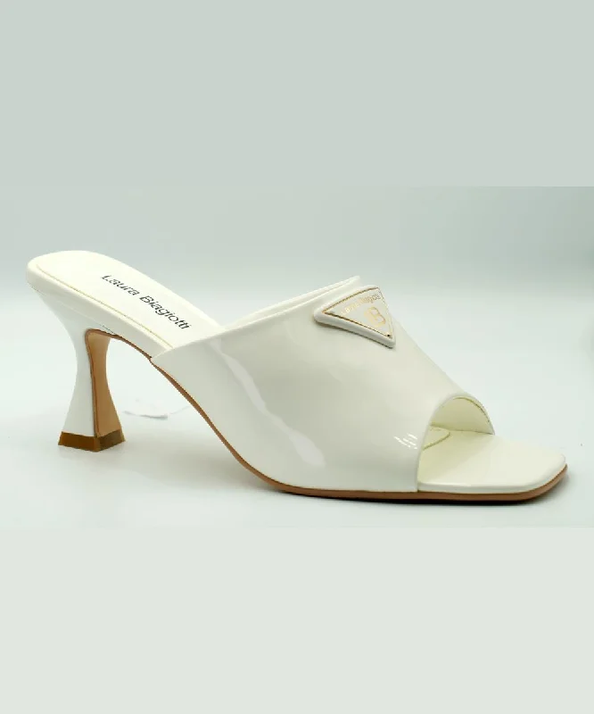 Women's Flat Slide Sandals with a Memory Foam Insole in White for All - Day ComfortLAURA BIAGOTTI HEELED MULES