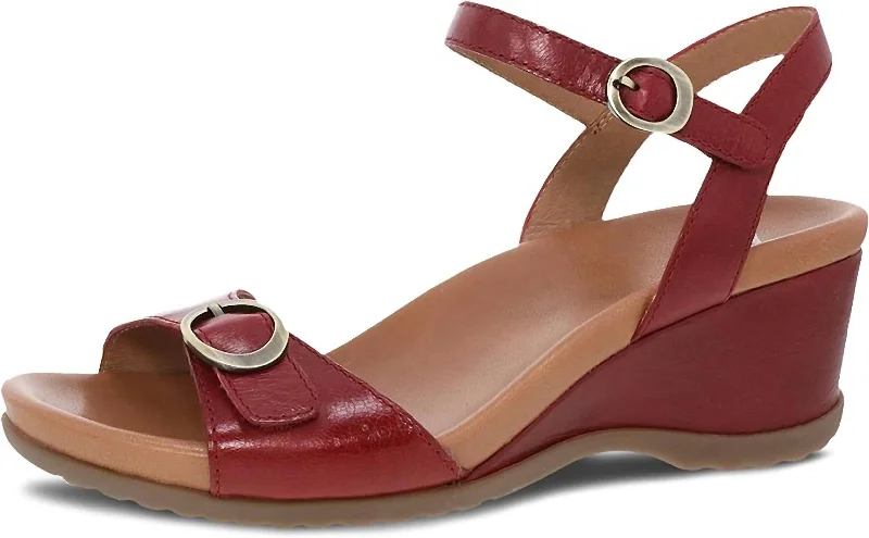 Anti - Slip Women's Sandals with a Grooved Sole in Green for Outdoor AdventuresWomen's Arielle Wedge Sandal In Red