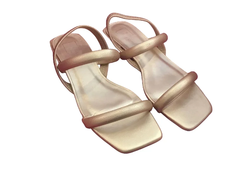 Women's Sandals with a Floral - Printed Upper in Pink for a Feminine Spring LookWomen's Calista Sandals In Gold