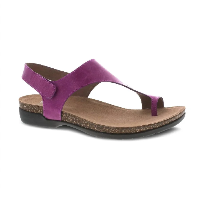 Adjustable Strap Women's Sandals with a Padded Heel in Pink for a Custom FitWomen's Reece Sandal In Magenta